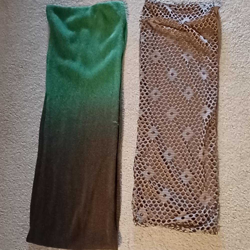 EUC Set of 2 Infinity Scarves in Shades of Green (Charlie Paige) & Brown